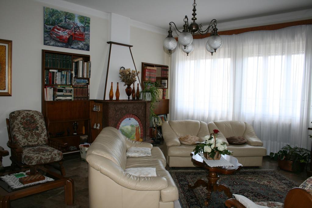 B&B Il Glicine Bedizzol Exterior foto